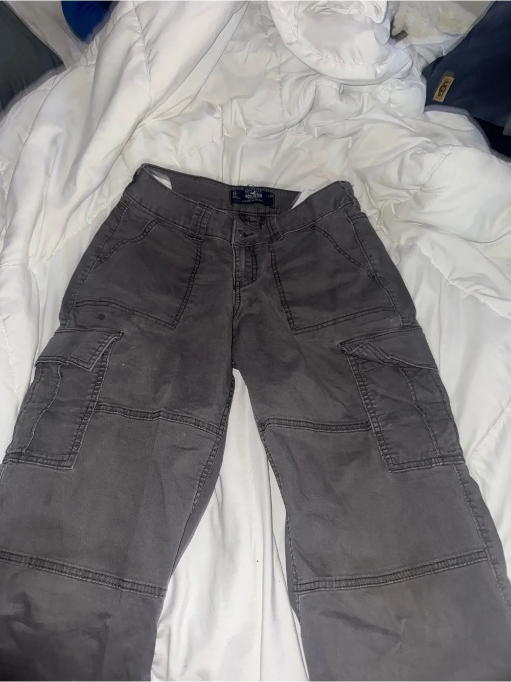 Hollister Men's Cargo Pants in Charcoal Gray